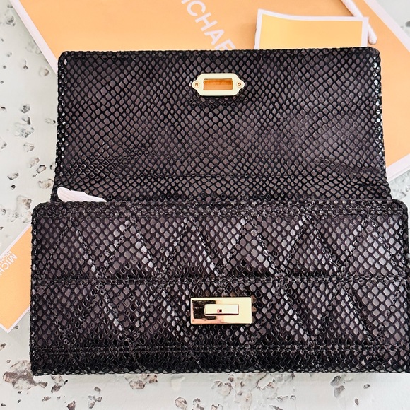 NWT Michael Kors Quilted Leather Carryall/Wallet Black Gold Vivianne Glitter - Picture 11 of 12